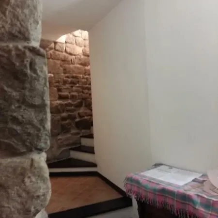 La Ginestra Πανσιόν *