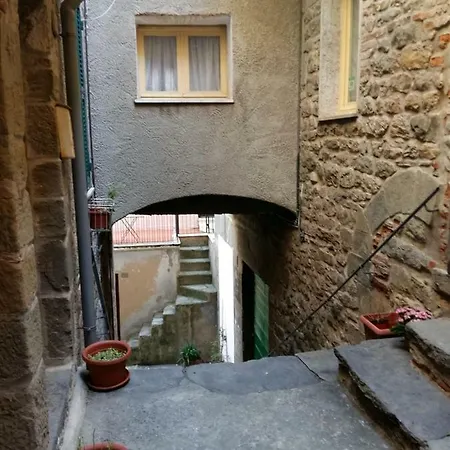 La Ginestra Πανσιόν *